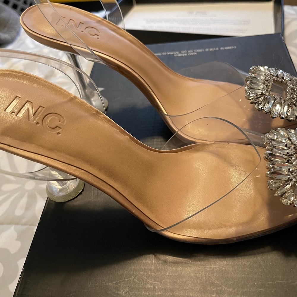 INC high heels  size:7.5 - Picture 3 of 4